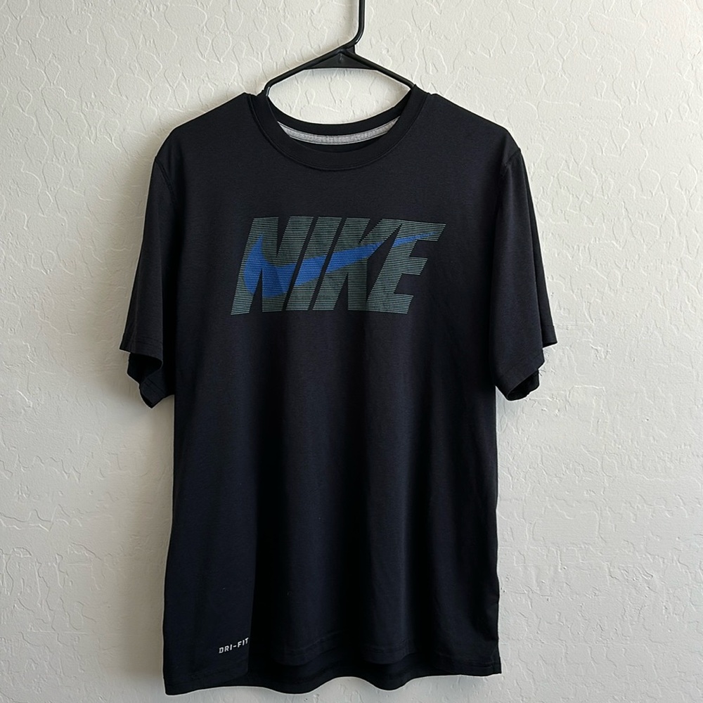 Men’s Large Dry-Fit Tshirt